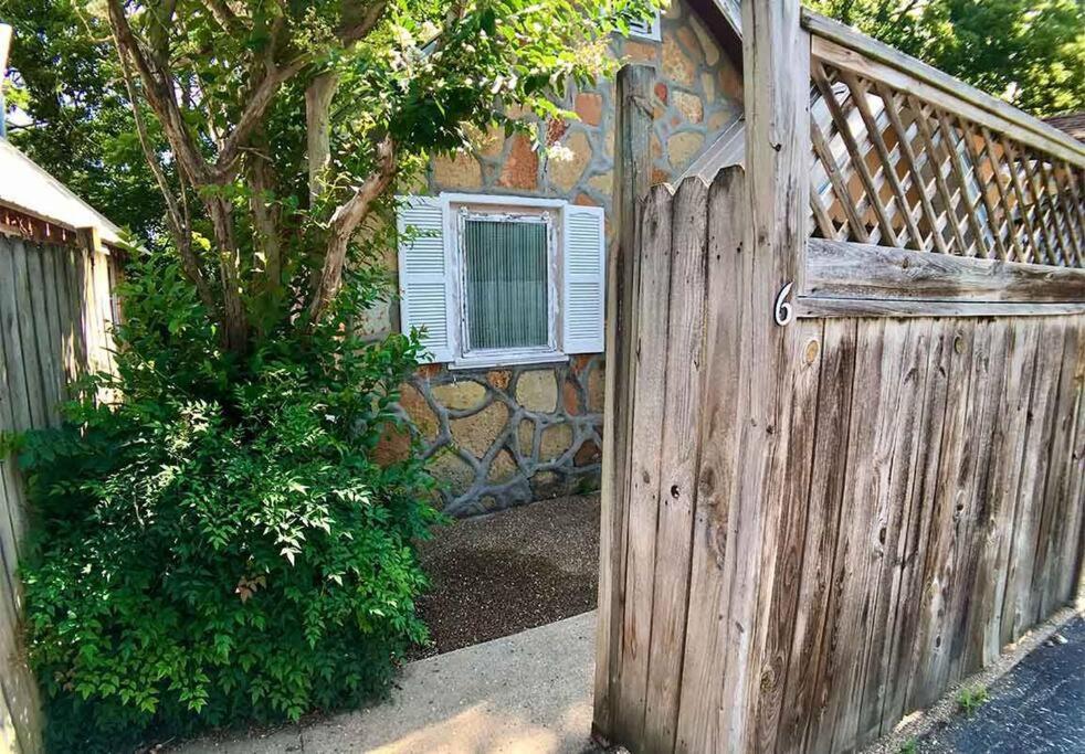 D'Vinery Rock Cottage/ #6 Eureka Springs Bagian luar foto