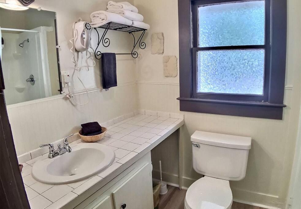 D'Vinery Rock Cottage/ #6 Eureka Springs Bagian luar foto